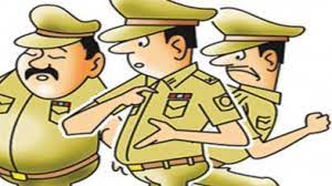 पुलिस पर मुकदमा