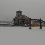 बर्फबारी के बाद केदारनाथ मंदिर का मनोहारी दृश्य।