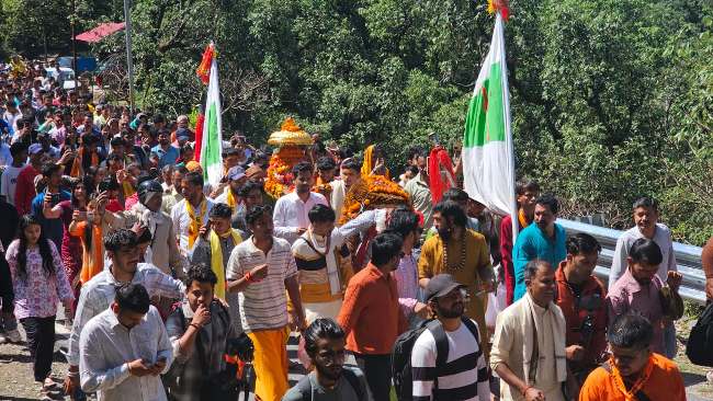 मध्य हिमालय स्थित रुद्रनाथ मंदिर